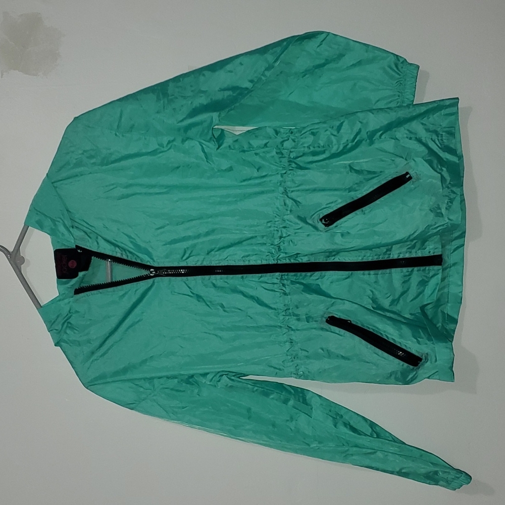 Size S/M Sack It Jacket Green Windbreaker